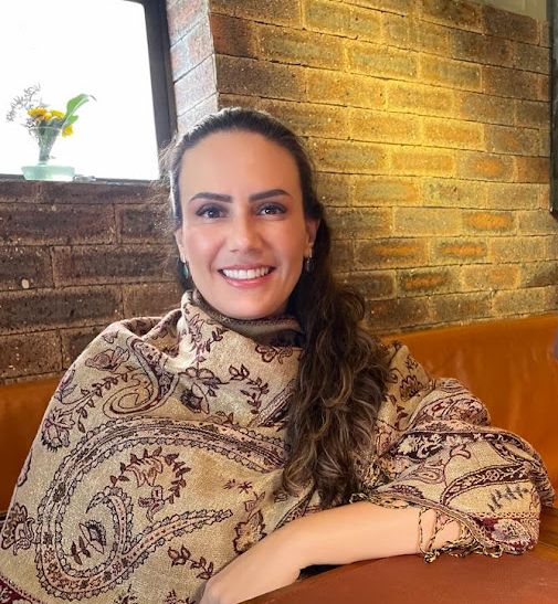 Dra Elizabete De Marchi 55