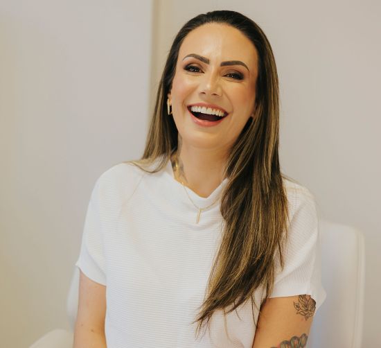 Dra Elizabete De Marchi sorrindo