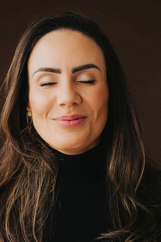 Com cuidado e intenção e muita escuta | Clínica de Estética Elizabete De Marchi Dra Elizabete De Marchi 420 1